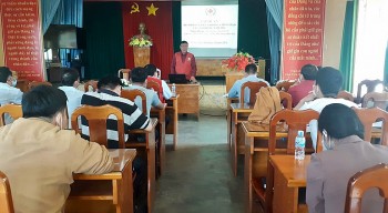 Tập huấn về bình đẳng giới và phòng chống bạo lực gia đình cho người dân huyện Bảo lâm (Lâm Đồng) Tập huấn về bình đẳng giới và phòng chống bạo lực gia đình cho người dân huyện Bảo lâm (Lâm Đồng)
