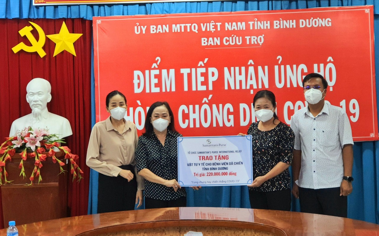 Thuỵ Sỹ hỗ trợ vật tư y tế trị giá 120 tỷ giúp Việt Nam chống dịch Covid-19
