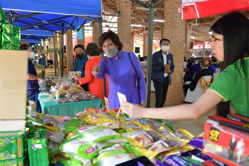 Sử dụng đường 8 và đường 12 để phát triển kinh tế Việt Nam - Thái Lan hậu COVID-19