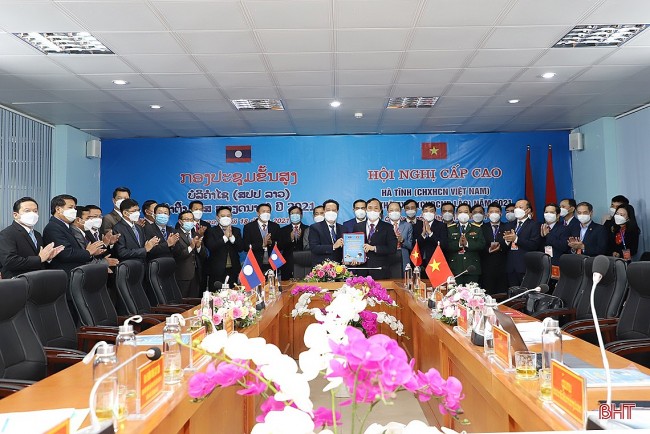 Đẩy mạnh xuất nhập khẩu qua cửa khẩu Cầu Treo để thúc đẩy kinh tế Hà Tĩnh và Bôlykhămxay hậu COVID-19