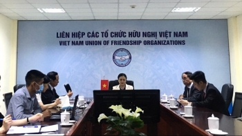 Chủ tịch Liên hiệp các tổ chức hữu nghị Việt Nam gặp trực tuyến Hội trưởng Hội hữu nghị đối ngoại nhân dân Trung Quốc