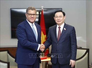 Chủ tịch Quốc hội Vương Đình Huệ tiếp Bộ trưởng Chính phủ Anh - Chủ tịch COP26 Chủ tịch Quốc hội Vương Đình Huệ tiếp Bộ trưởng Chính phủ Anh - Chủ tịch COP26
