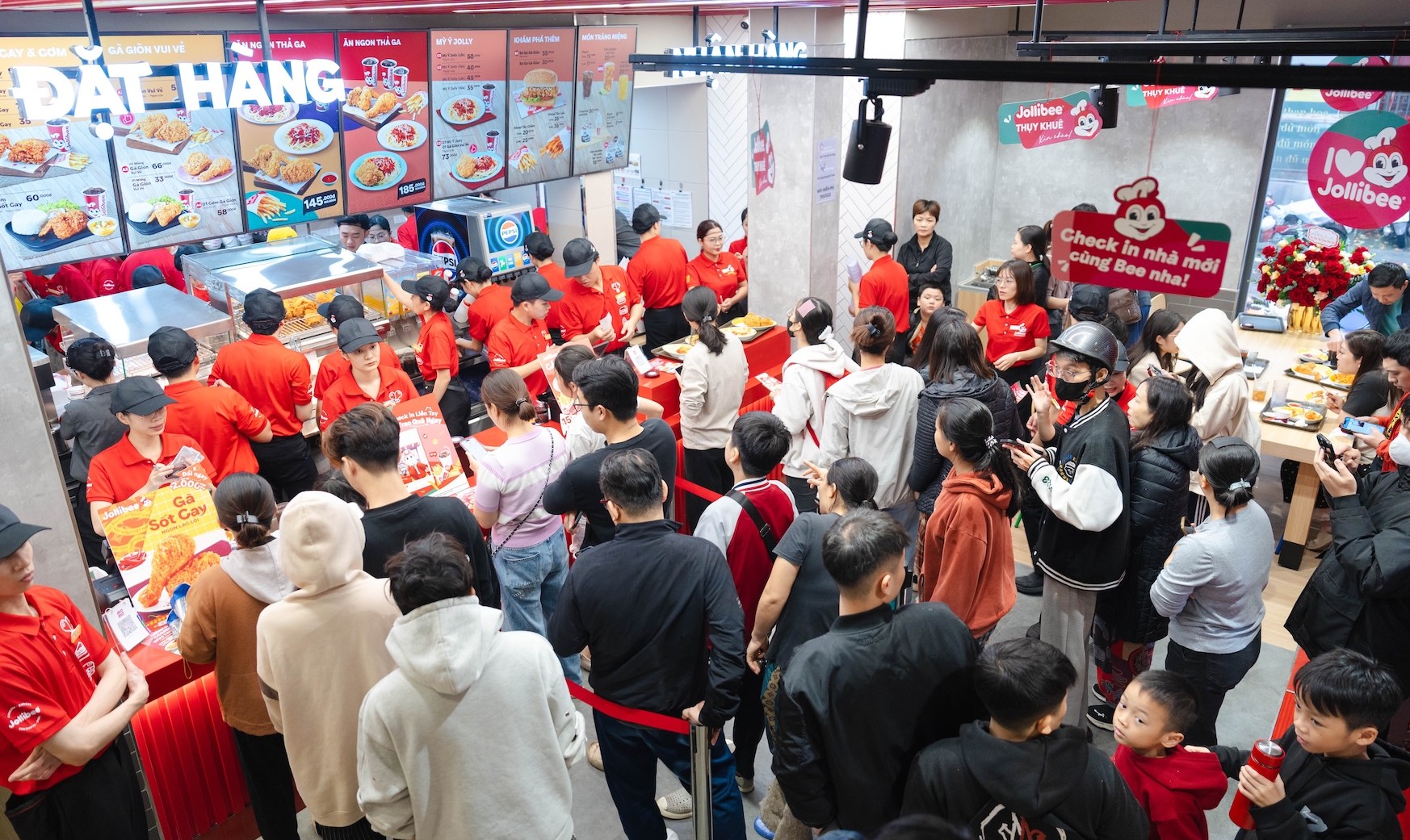 Jollibee vươn lên Vị trí Số 1 thương hiệu nhà hàng phục vụ nhanh tại Việt Nam theo Euromonitor