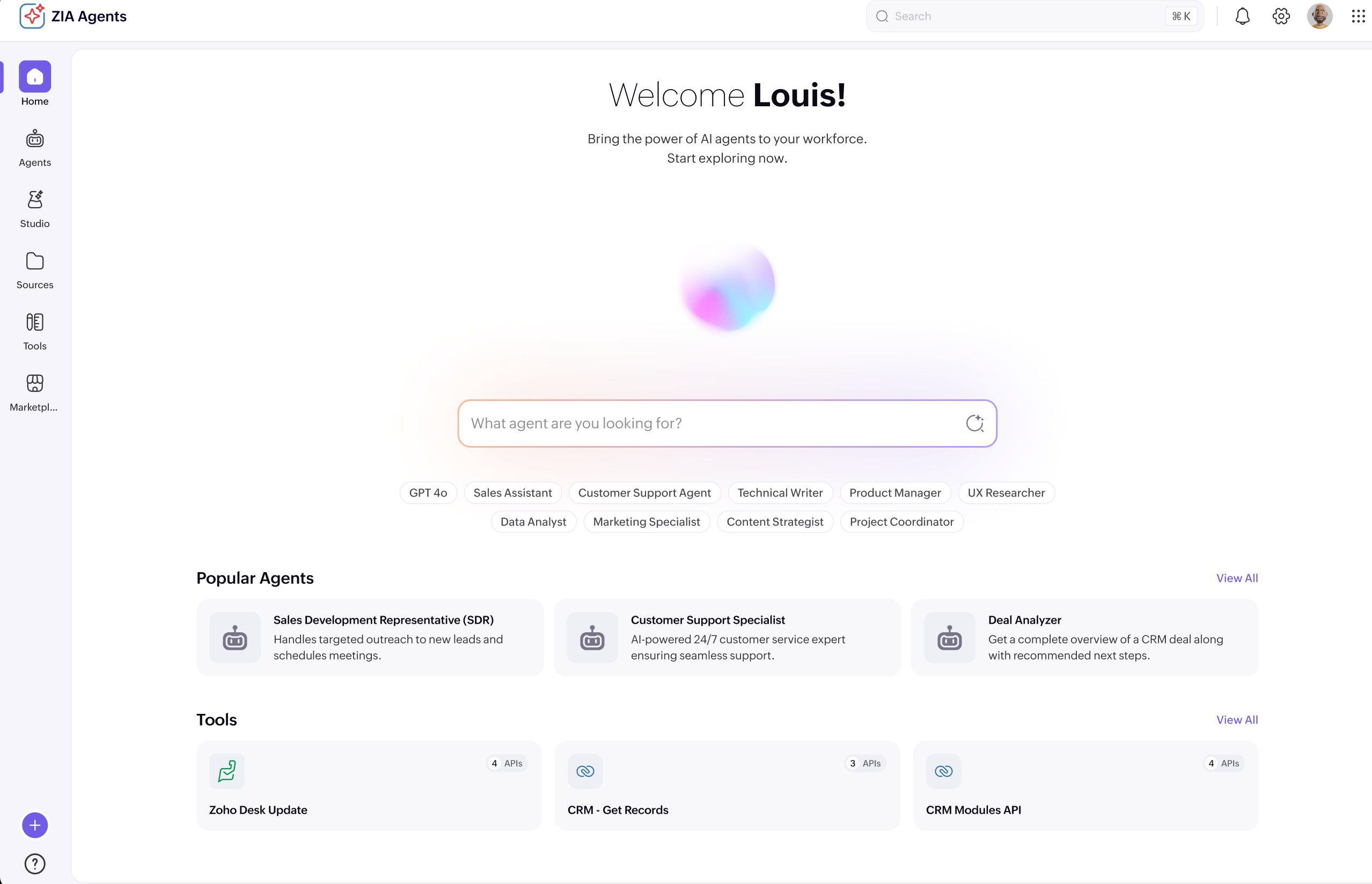 Zoho ra mắt Zia LLM và mở rộng danh mục AI