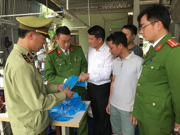 vu bien lo mo thanh co so san xuat khau trang o nghe an