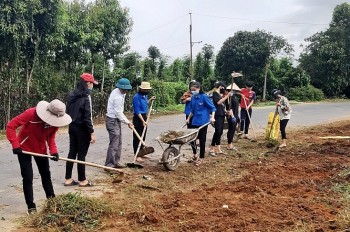 Kon Tum phấn đấu trên 50% vùng đồng bào dân tộc thiểu số đạt chuẩn nông thôn mới