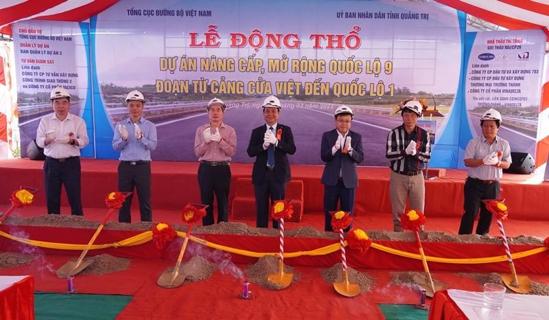 Khởi công Dự án nâng cấp, mở rộng Quốc lộ 9, đoạn từ cảng Cửa Việt đến Quốc lộ 1