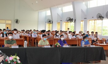 Kon Tum tổ chức gặp mặt 180 lưu học sinh Lào và Campuchia nhân dịp Tết Cổ truyền
