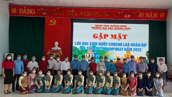 Quảng Bình gặp mặt 152 cán bộ, lưu học sinh Lào nhân dịp Tết cổ truyền Bunpimay