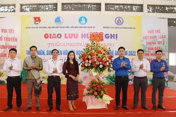 Nghệ An tổ chức Giao lưu hữu nghị với lưu học sinh Lào nhân dịp Tết cổ truyền Bunpimay