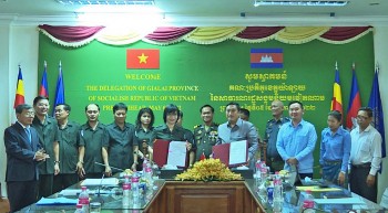 Hai tỉnh Gia Lai và Preah Vihear (Campuchia) tổ chức lễ tiễn, bàn giao 6 hài cốt liệt sĩ về nước