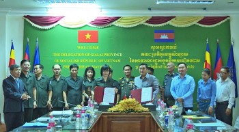 Hai tỉnh Gia Lai và Preah Vihear (Campuchia) tổ chức lễ tiễn, bàn giao 6 hài cốt liệt sĩ về nước Hai tỉnh Gia Lai và Preah Vihear (Campuchia) tổ chức lễ tiễn, bàn giao 6 hài cốt liệt sĩ về nước