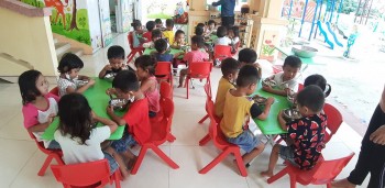 Zhi-Shan hỗ trợ bữa trưa hơn 2.000 trẻ mầm non đồng bào dân tộc huyện Đakrông Zhi-Shan hỗ trợ bữa trưa hơn 2.000 trẻ mầm non đồng bào dân tộc huyện Đakrông