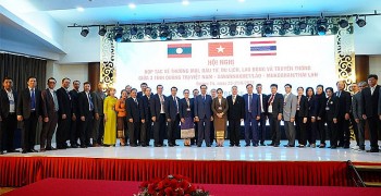 Thắm tình hữu nghị giữa 3 tỉnh Quảng Trị – Savannakhet (Lào) – Mukdahan (Thái Lan) Thắm tình hữu nghị giữa 3 tỉnh Quảng Trị – Savannakhet (Lào) – Mukdahan (Thái Lan)