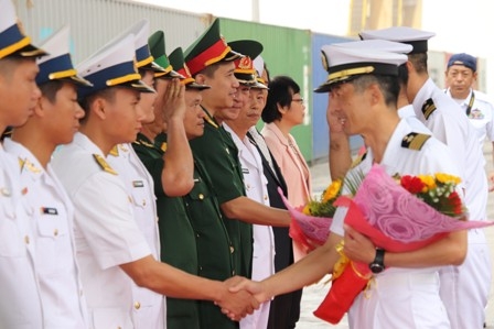 hai tau quet min thuoc luc luong tu ve tren bien nhat den tham da nang