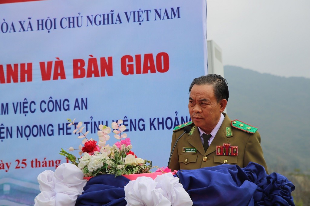 Khánh thành và bàn giao trụ sở đầu tiên tặng Công an bản biên giới của nước CHDCND Lào