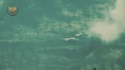 Video: Kinh ngạc xe tăng T-72 của Syria bị tên lửa bắn trúng nhưng không chút hề hấn