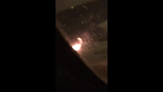 video khoanh khac may bay cho 200 khach nga den viet nam boc chay dong co