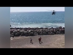 Video: Cảnh sát Italia dùng trực thăng giám sát người bị cách ly vì COVID-19