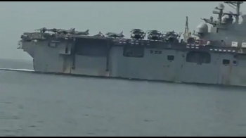 video tau chien my bi hai quan iran deo bam doc eo bien hormuz
