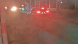 Video: Khoảnh khắc trạm BOT ở Khánh Hòa bị ném 2 quả bom xăng