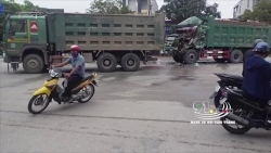 Video: Ô tô con quay đầu ẩu "báo hại" cho 2 xe tải