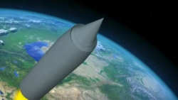 Video: Choáng tên lửa "hít" oxy để nạp nhiên liệu