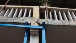 Video: Học sinh trường THPT Trương Định ngồi học chỉ sợ sập trần, tường đổ