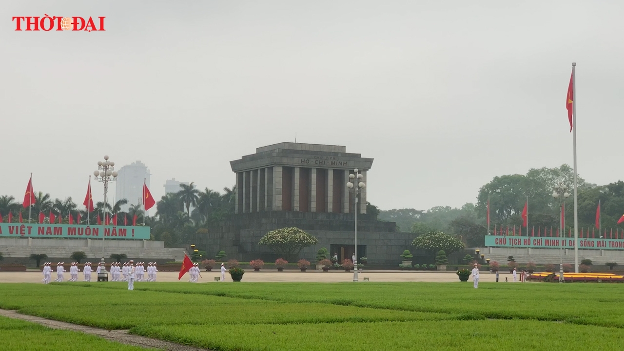 video le thuong co tren quang truong ba dinh lich su trong ngay sinh nhat bac