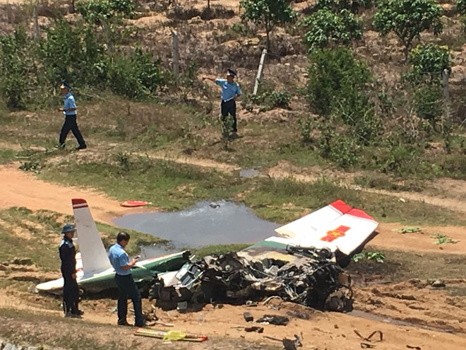 anh video roi nuoc mat tai hien truong roi may bay quan su o khanh hoa