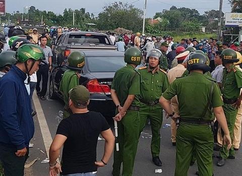 Vụ giang hồ vây xe chở công an: Thủ tướng chỉ đạo xử nghiêm