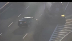 Video: Ô tô chạy lùi trên cao tốc Hà Nội-Hải Phòng khiến xe bồn suýt gây tai nạn
