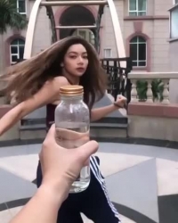 Video: Hotgirl nhà chưởng môn Vịnh Xuân Nam Anh đá nắp chai gây sốt MXH