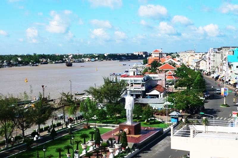 Bắt giam trụ trì chùa bị tố hiếp dâm bé gái 14 tuổi ở Cần Thơ tien si phat hoc bi bat vi hiep dam thieu nu duoi 16 tuoi o can tho