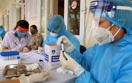 ha noi se xet nghiem tat ca nhung nguoi tiep xuc gan voi benh nhan covid 19