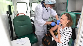 Nga sẽ tiêm vaccine ngừa COVID-19 miễn phí cho toàn dân trong tháng 10/2020?