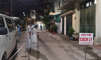 ha noi benh nhan o phuong co nhue 1 tai duong tinh voi covid 19