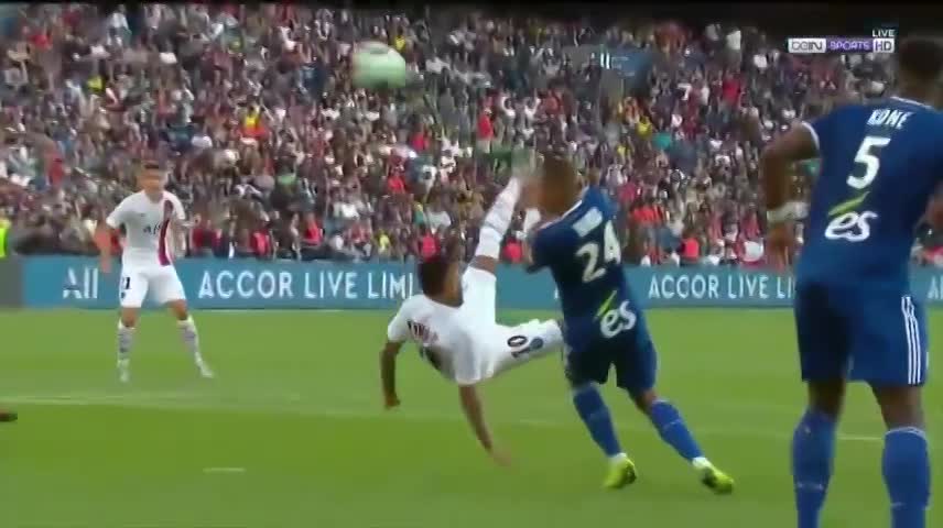video neymar tung cu xe dap chong nguoc giai cuu psg ngoan muc