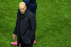 CĐV đòi "tống cổ" Zidane khi để Real thua muối mặt trước PSG