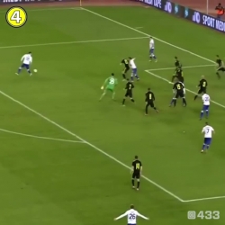 Video: Thủ môn đánh đầu ghi bàn như tiền đạo giúp đội nhà thắng sát nút ở phút cuối giờ