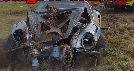 video porsche 911 phong 365 kmh gap nan tai xe van an toan