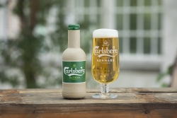 Carlsberg tiến gần hơn tới việc hiện thực hóa chai bia "giấy" đầu tiên trên thế giới