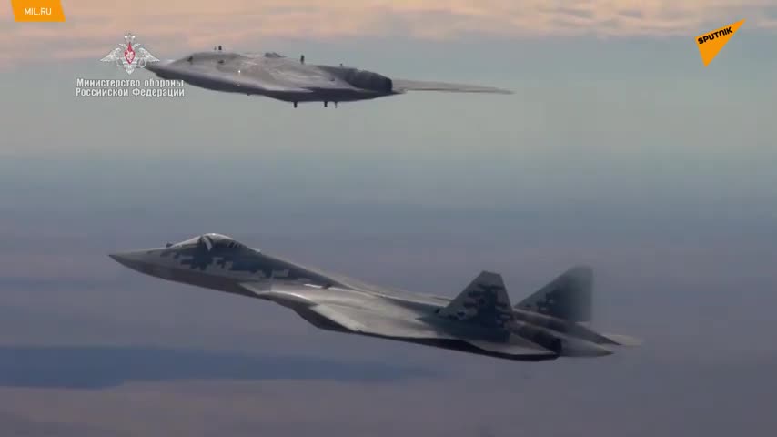 Video: "Thợ săn" Nga song tấu với Su-57 trên bầu trời