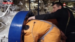 Thủy thủ Nga thoát hiểm điêu luyện từ tàu ngầm hạt nhân gặp nạn