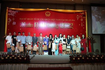 Cộng đồng người Việt tại Myanmar sum họp tham dự Xuân Quê hương 2022
