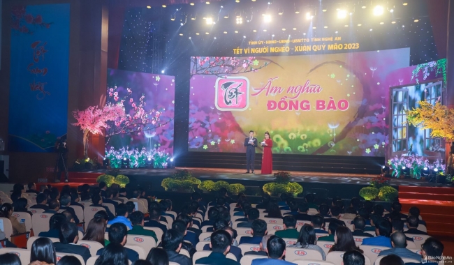 "Tết ấm nghĩa đồng bào" trên quê Bác