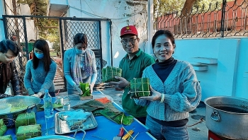 Cộng đồng người Việt tại Ấn Độ, Israel hào hứng tổ chức gói bánh chưng đón Tết Tân Sửu