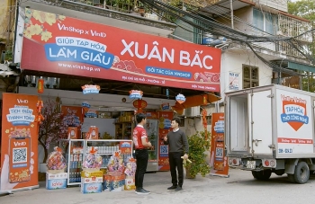 Xuân Bắc “làm giàu” từ tiệm tạp hóa gia truyền như thế nào?