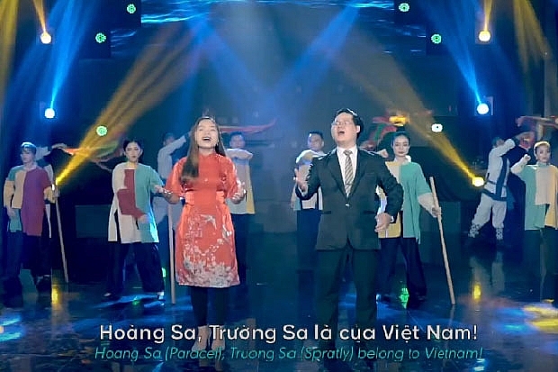 Du học sinh Việt làm MV "Hoàng Sa và Trường Sa là của Việt Nam"