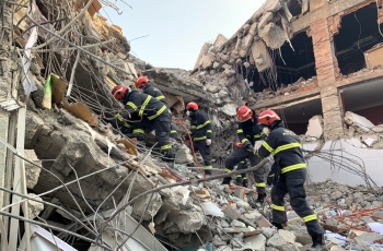 Hình ảnh cảnh sát cứu hộ Việt Nam triển khai tìm kiếm 15 nạn nhân dưới đống đổ nát tại Thổ Nhĩ Kỳ
